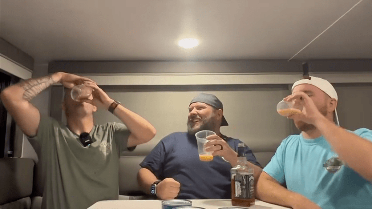 🍸 Lot Lizard Review 🍸